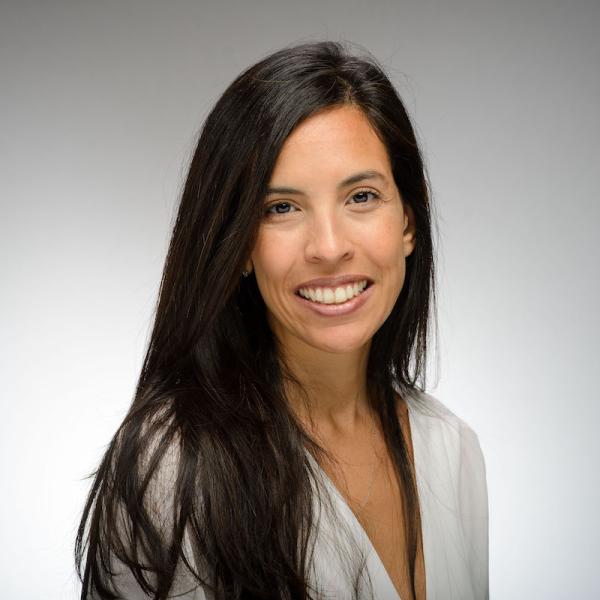 Fernanda Soares Headshot