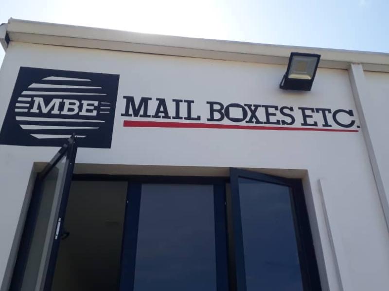 MBE mail boxes etc.